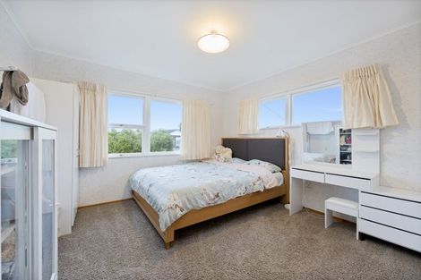 Photo of property in 175 Waimumu Road, Massey, Auckland, 0614
