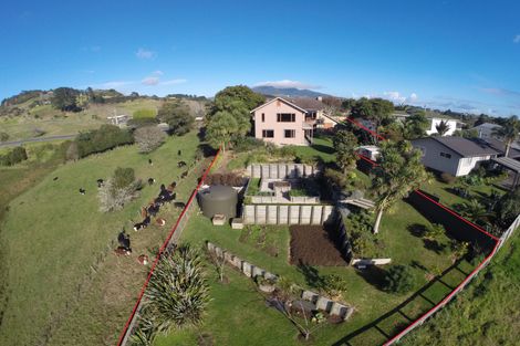 Photo of property in 1 Lorenzen Bay Road, Raglan, 3225