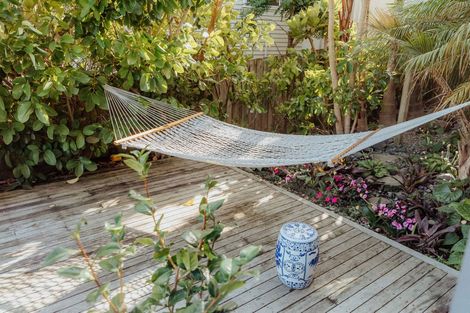 Photo of property in 22 Melandra Road, Stanmore Bay, Whangaparaoa, 0932