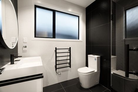 Photo of property in 1 Picnic Point Road, Hobsonville, Auckland, 0616