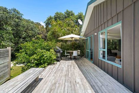 Photo of property in 15 Holland Close, Pauanui, Hikuai, 3579