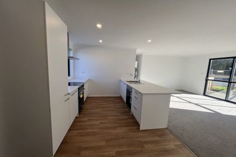 Photo of property in 71 Vipond Road, Stanmore Bay, Whangaparaoa, 0932