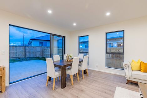 Photo of property in 3 Zadar Street, Kumeu, 0810