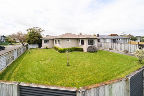 Photo of property in 2 Tern Place, Hokowhitu, Palmerston North, 4410