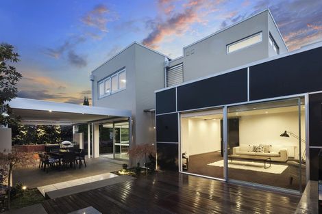 Photo of property in 7 Stirling Street, Merivale, Christchurch, 8014