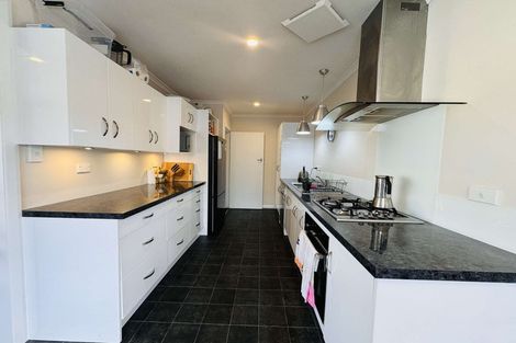 Photo of property in 21 Vernon Avenue, Takaro, Palmerston North, 4412