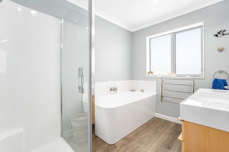 Photo of property in 118 Rosetta Road, Raumati South, Paraparaumu, 5032