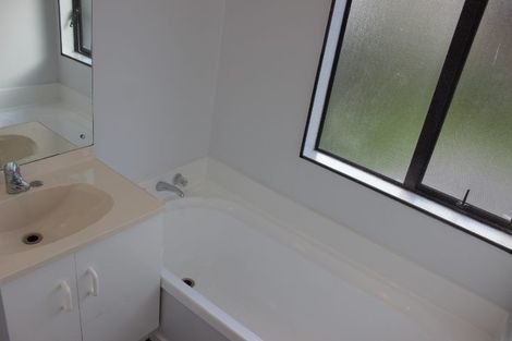 Photo of property in 6 Tokay Place, Huapai, Kumeu, 0810