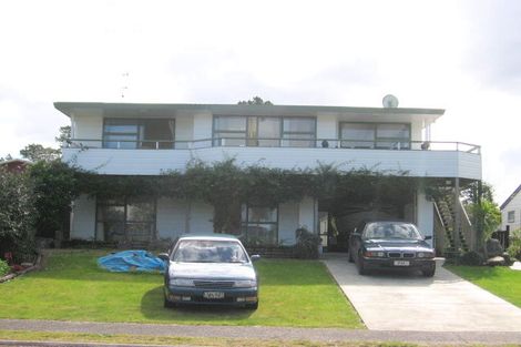 Photo of property in 9 Claxton Avenue, Pauanui, Hikuai, 3579