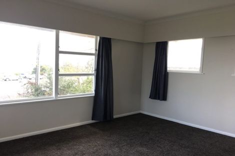 Photo of property in 459 East Coast Road, Murrays Bay, Auckland, 0630