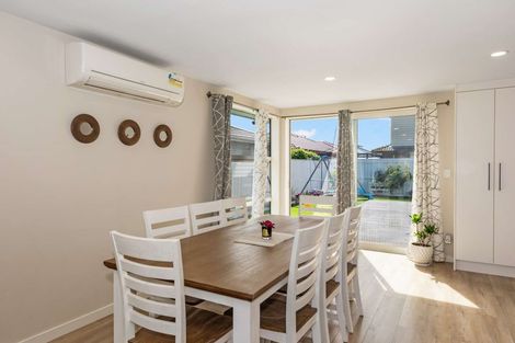 Photo of property in 19 Gum Spear Road, Takanini, 2112