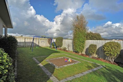 Photo of property in 75 Parnell Heights, Kelvin Grove, Palmerston North, 4414