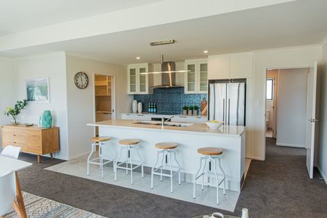 Photo of property in 47 Te Taniwha Road, One Tree Point, 0118