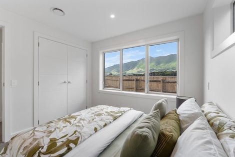 Photo of property in 7 Pihoihoi Close, Waikanae, 5036