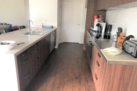 Photo of property in 15 Coutts Way, Fitzherbert, Palmerston North, 4410