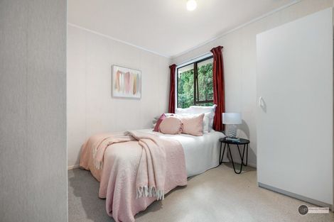 Photo of property in 2/51 Singers Road, Korokoro, Lower Hutt, 5012