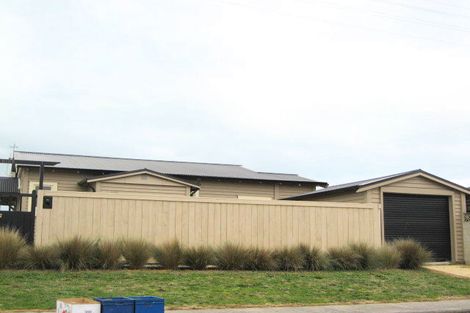 Photo of property in 17 Grange Road South, Haumoana, 4102