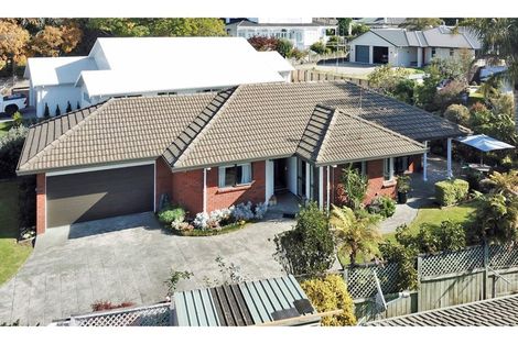 Photo of property in 38 Fairview Place, Te Puke, 3119