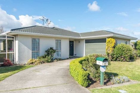 Photo of property in 17 Heihei Place, Paraparaumu, 5032