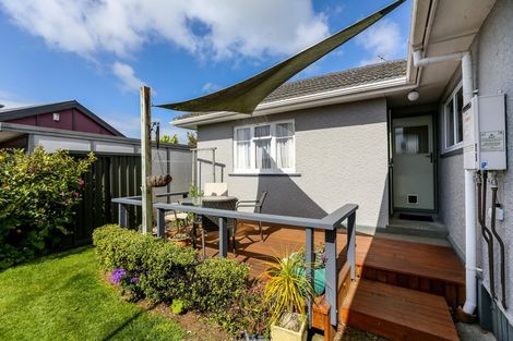 Photo of property in 153 Mangorei Road, Merrilands, New Plymouth, 4312