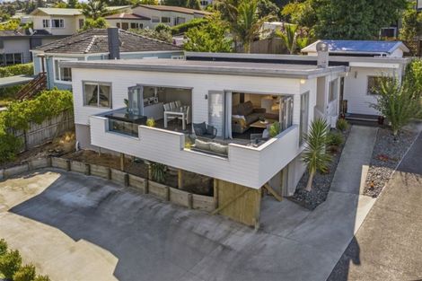 Photo of property in 2/21 Hythe Terrace, Mairangi Bay, Auckland, 0630