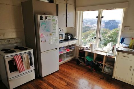 Photo of property in 5 Kinross Street, Kelburn, Wellington, 6012