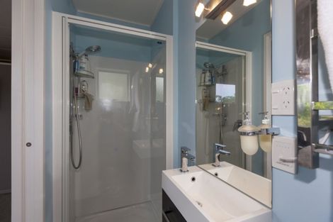 Photo of property in 256 Te Moana Road, Waikanae, 5036