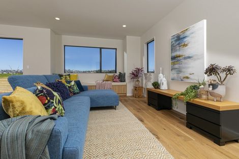 Photo of property in 4 Kina Place, Long Bay, Auckland, 0630