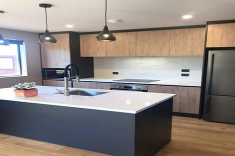 Photo of property in 44a Glen Vista Place, Bayview, Auckland, 0629