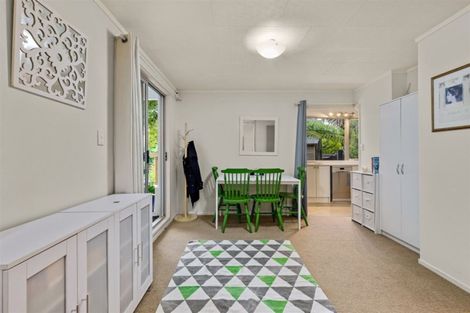 Photo of property in 70 Heathcote Road, Castor Bay, Auckland, 0620