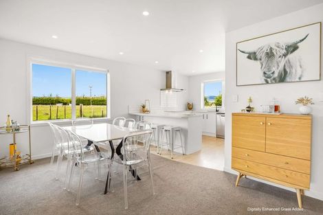 Photo of property in 7 Magnolia Lane, Kelvin Grove, Palmerston North, 4414