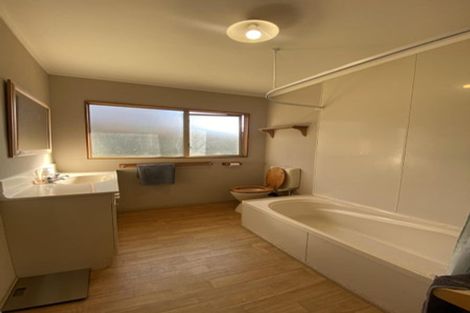 Photo of property in 32 Campion Road, Waikanae Beach, Waikanae, 5036