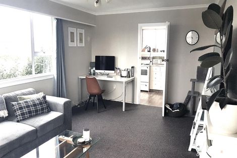 Photo of property in 1 Oxford Street, Waimate, 7924