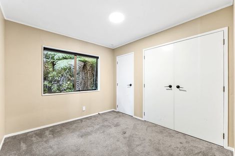 Photo of property in 26b Wade River Road, Stanmore Bay, Whangaparaoa, 0932