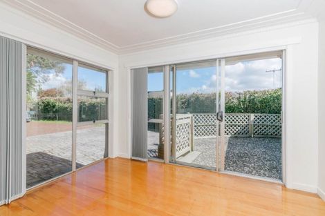 Photo of property in 2/1280 New North Road, Avondale, Auckland, 1026