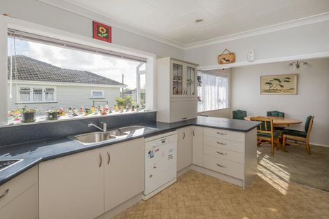 Photo of property in 9 Worcester Street, Levin, 5510