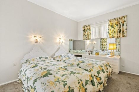 Photo of property in 37 Burrows Avenue, Karori, Wellington, 6012