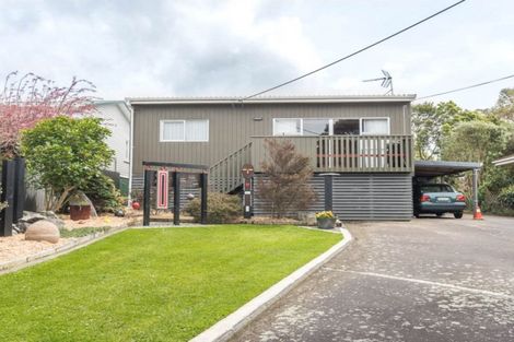 Photo of property in 1/65 Cliff View Drive, Green Bay, Auckland, 0604