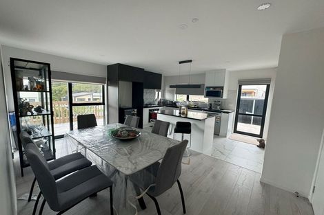 Photo of property in 7b Poruru Close, Papakura, 2110