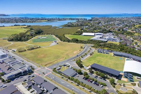 Photo of property in 169 Millwater Parkway, Silverdale, 0932