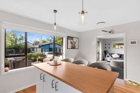 Photo of property in 142 Pacific Road, North New Brighton, Christchurch, 8083