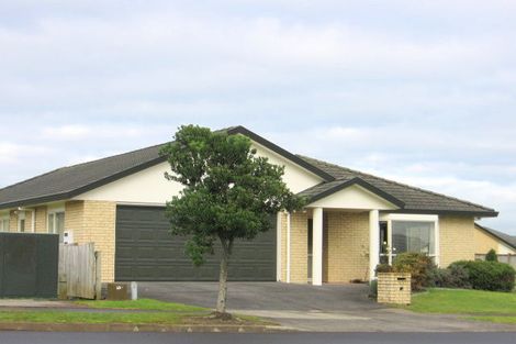 Photo of property in 90 Westerham Drive, Dannemora, Auckland, 2016