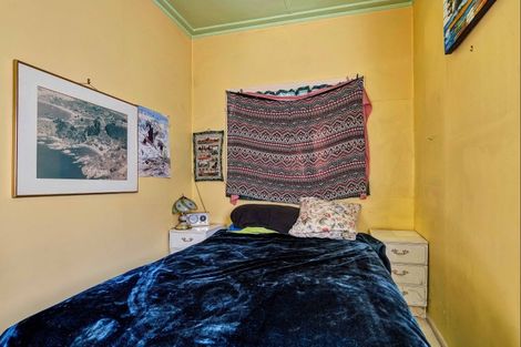 Photo of property in 82 Railway Street, Eltham, 4322
