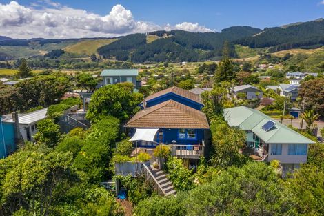 Photo of property in 145 Wellington Road, Paekakariki, 5034