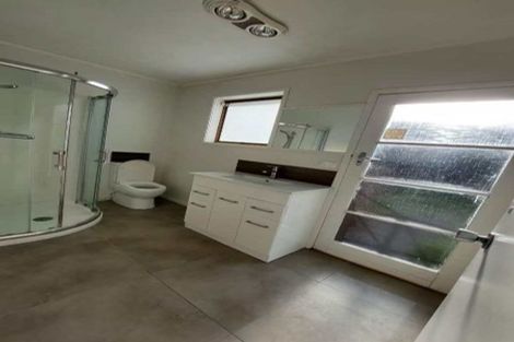 Photo of property in 1/205 Bucklands Beach Road, Bucklands Beach, Auckland, 2012