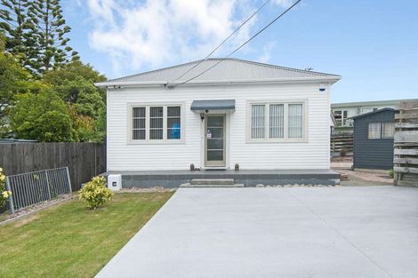Photo of property in 52 Awamutu Grove, Waiwhetu, Lower Hutt, 5010