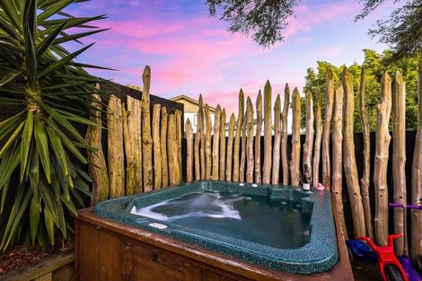 Photo of property in 1/13 Woodhouse Place, West Harbour, Auckland, 0618