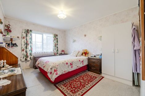 Photo of property in 1 Pinedale Parade, Milson, Palmerston North, 4414