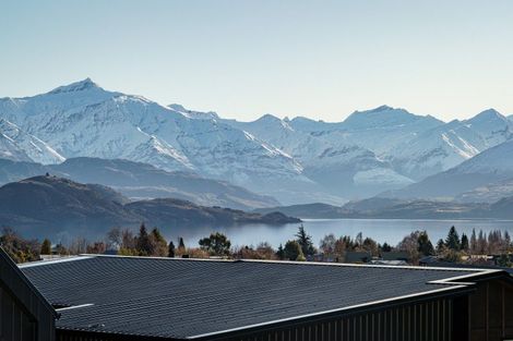 Photo of property in 9 Mcneil Crescent, Wanaka, 9305