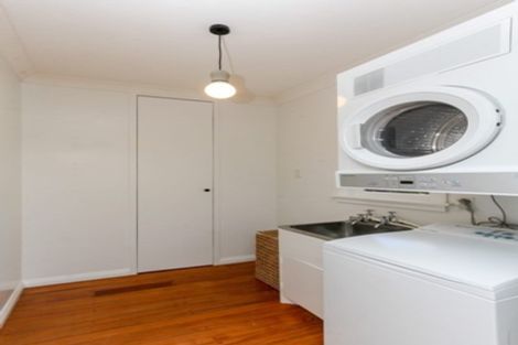 Photo of property in 211 Powderham Street, New Plymouth, 4310